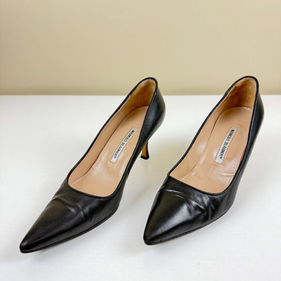EUC Manolo Blahnik Black Leather Heel Pointed Toe Pump - Picture 3 of 12
